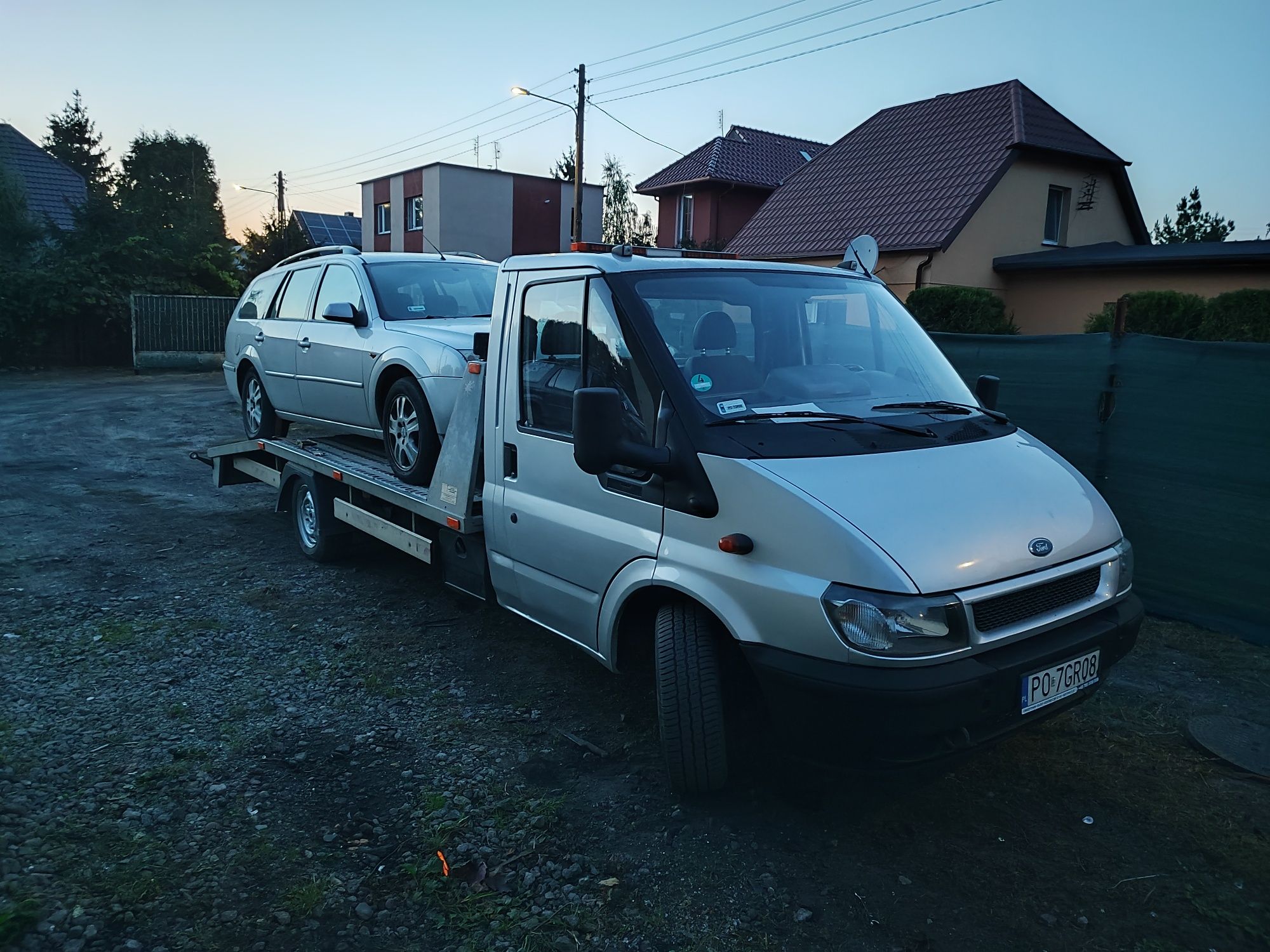 Autolaweta holowanie pomoc drogowa laweta  Poznań Luboń A2