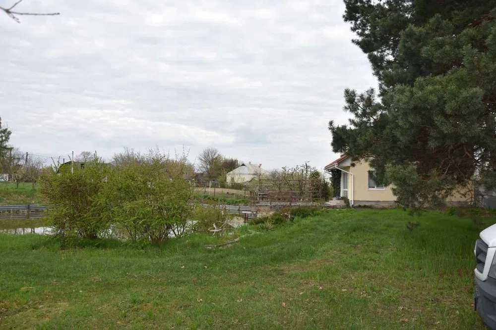 Власне озеро виноградники теплиця сад Бориспольскій р-н Вороньків