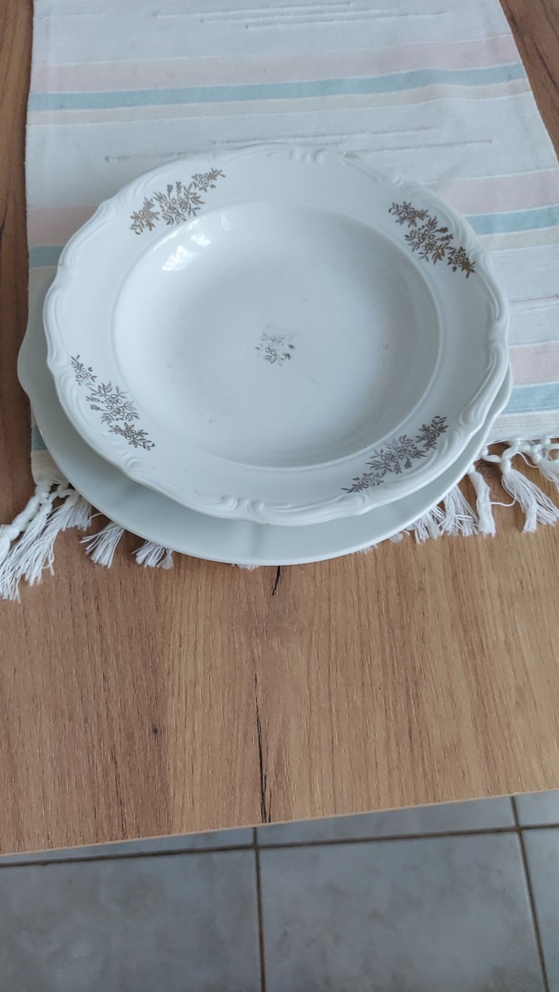 Porcelanowy talerz płytki i głęboki Wałbrzych