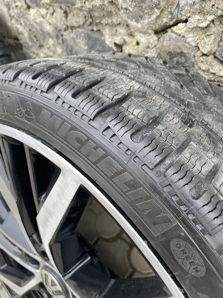 235 35 r19 зима шини резина Michelin