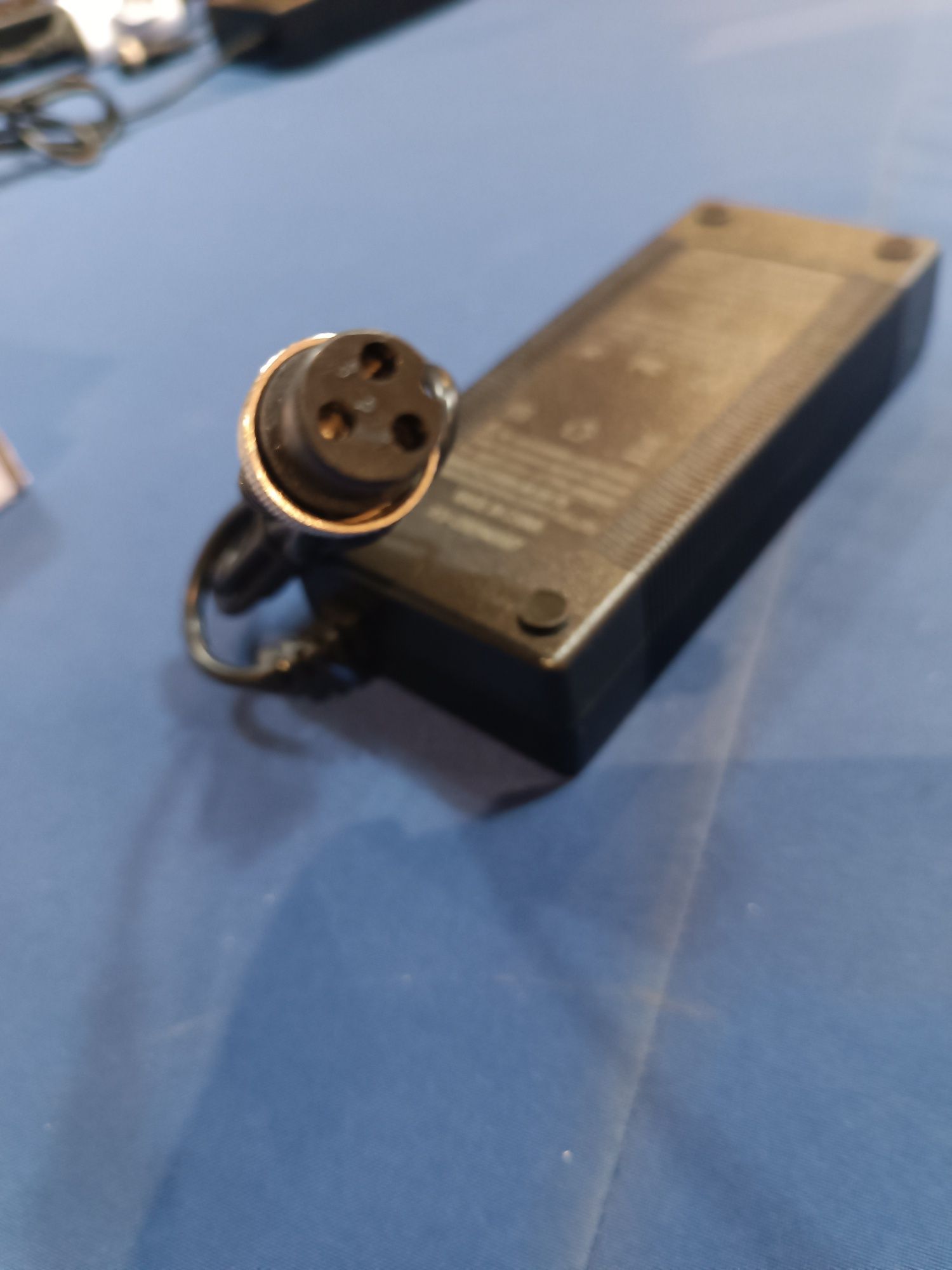 Carregador de Bateria Trotinete 60v 1.75A