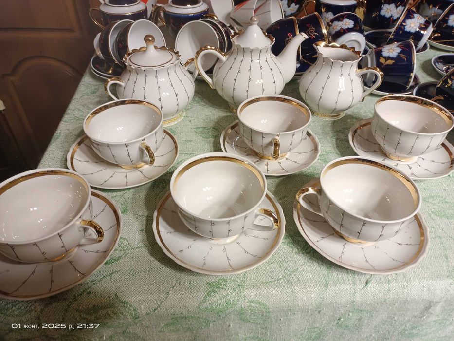 Посуда , сервизы .