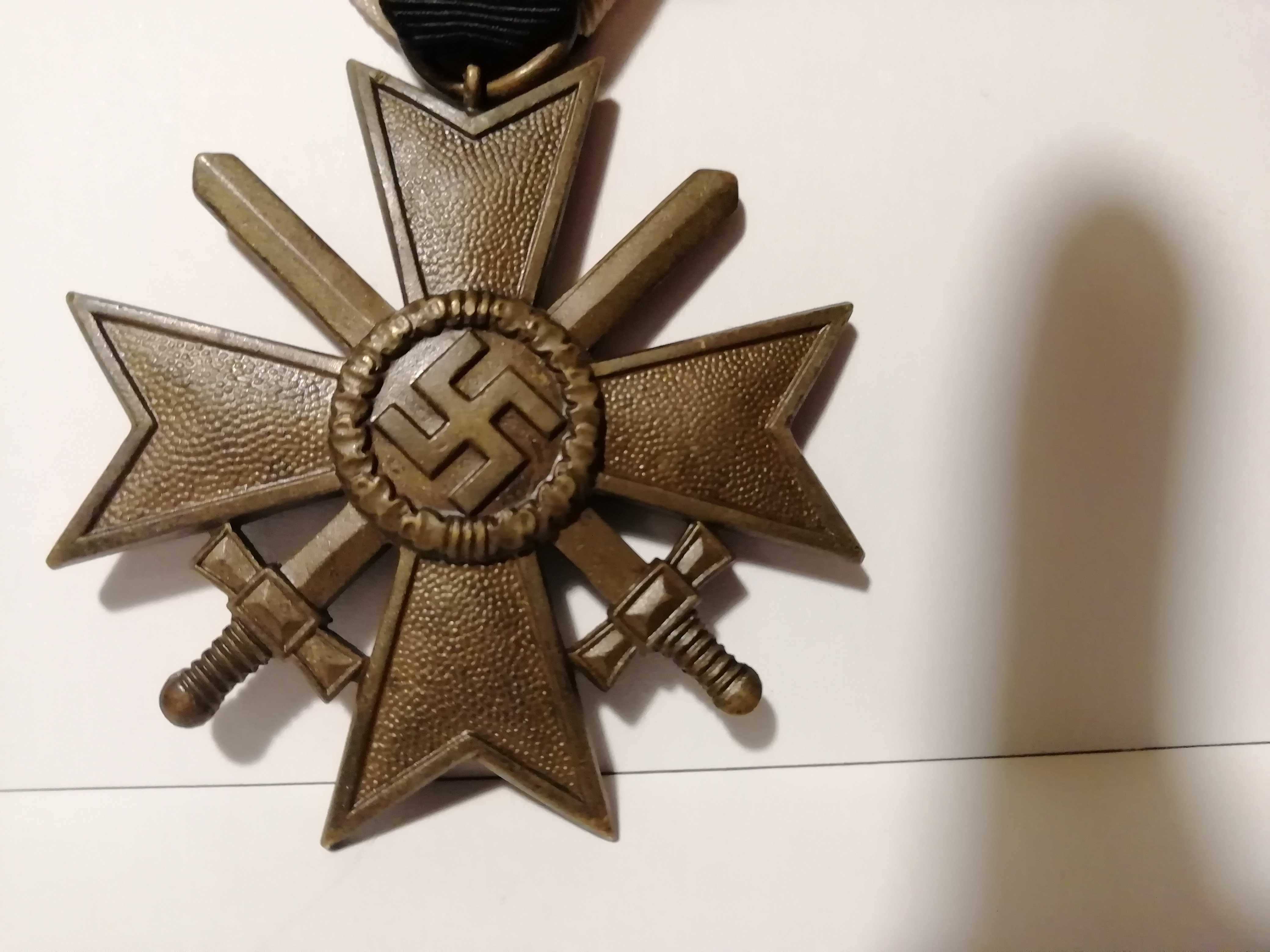 Medalha Cruz de Merito c/ Espadas 2ªcl 1939 Alemanha 3ºReich WW2 I