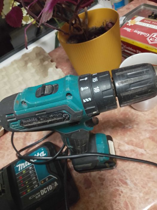 Wkrętarka udarowa Makita 10,8V. Stan bardzo dobry.