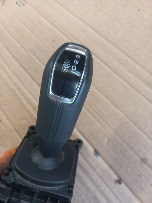 Lewą wybierak skrzyni biegow jaguar e pace x540