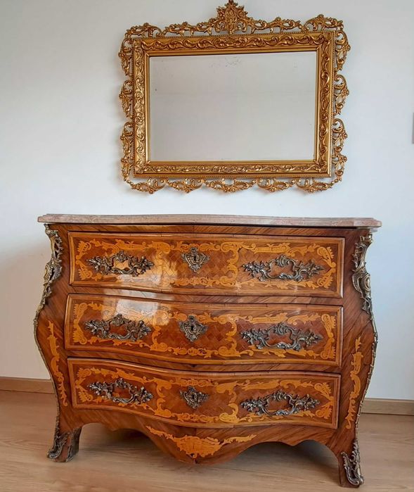 Comoda antiga estilo LUIS XV e espelho