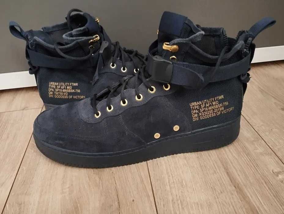 Nike SF Air Force 1 Mid Obsidian Metalic Gold size 49,5