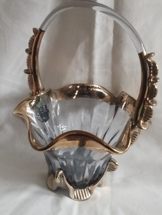 Корзина -ваза з позолотою