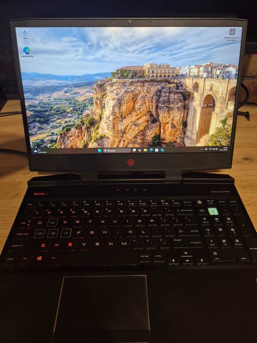 HP OMEN DC1014NW RGB i5-9300H 2.4/4.1 GHz 24GB RAM M2+SSD,GTX 1650 4GB