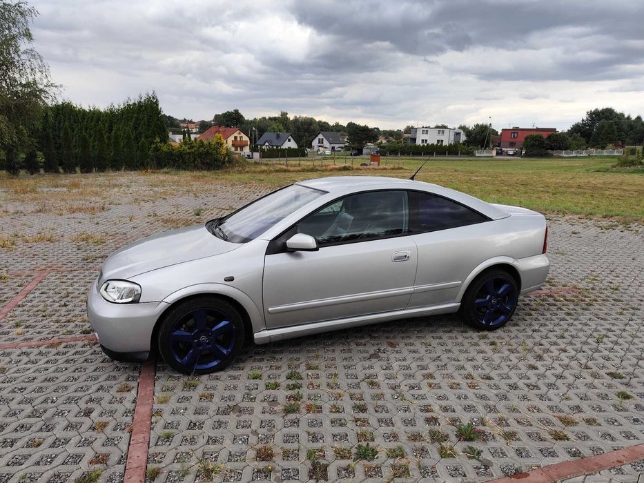 Opel Astra Bertone 2.0T