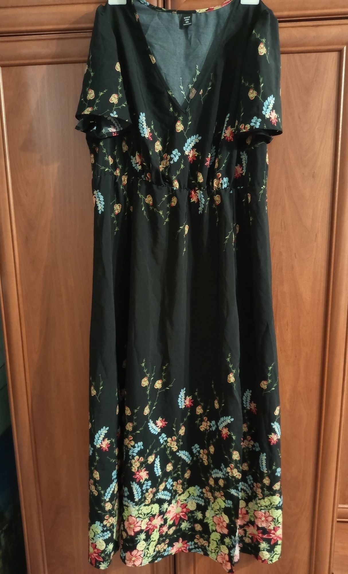 Сукня жіноча довга р.52-54 (XXL)