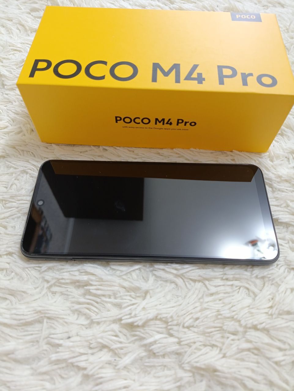 poko m4 pro з коробкою та чехлом