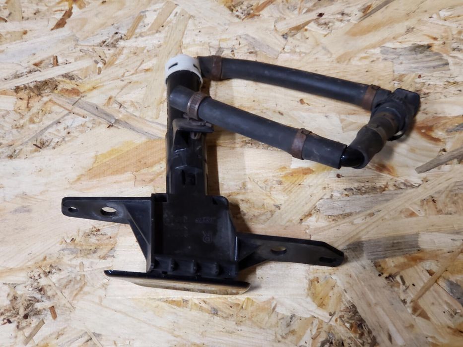 Форсунка омывателя фар передняя правая с крышкой SUBARU разборка