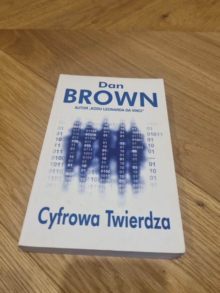 Cyfrowa Twierdza - Dan Brown