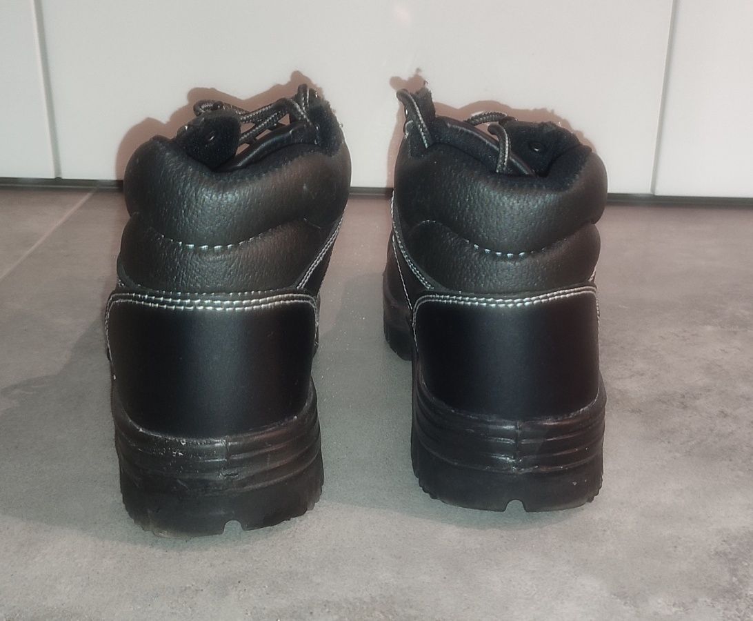 Buty robocze Bata r. 39 / 24,7 cm skóra blacha
