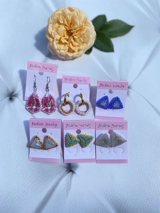 Гердан з чеського бісеру, вироби з бісеру. Кутовий гердан.