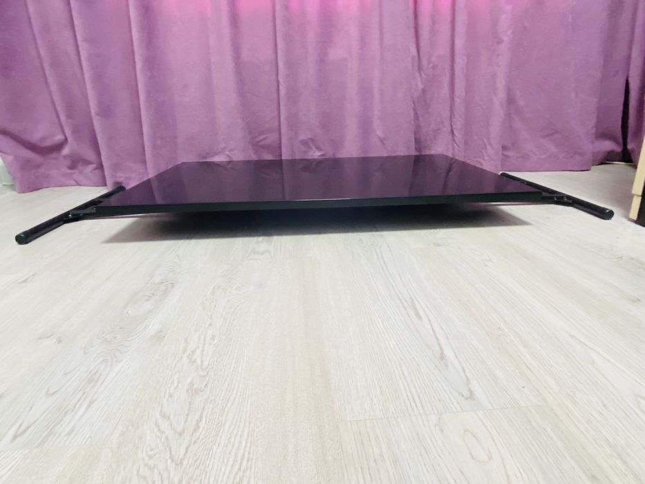 Стіл з регульованою висотою