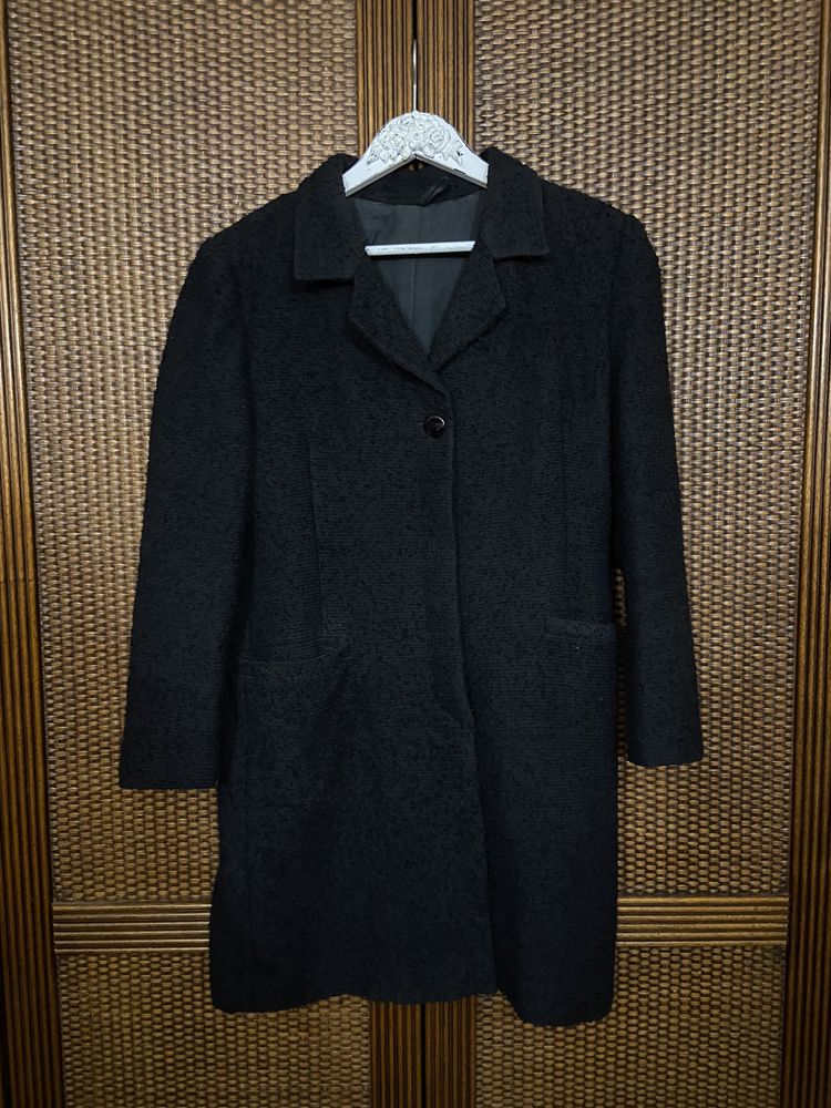 Czarny klasyczny płaszcz M L Zara