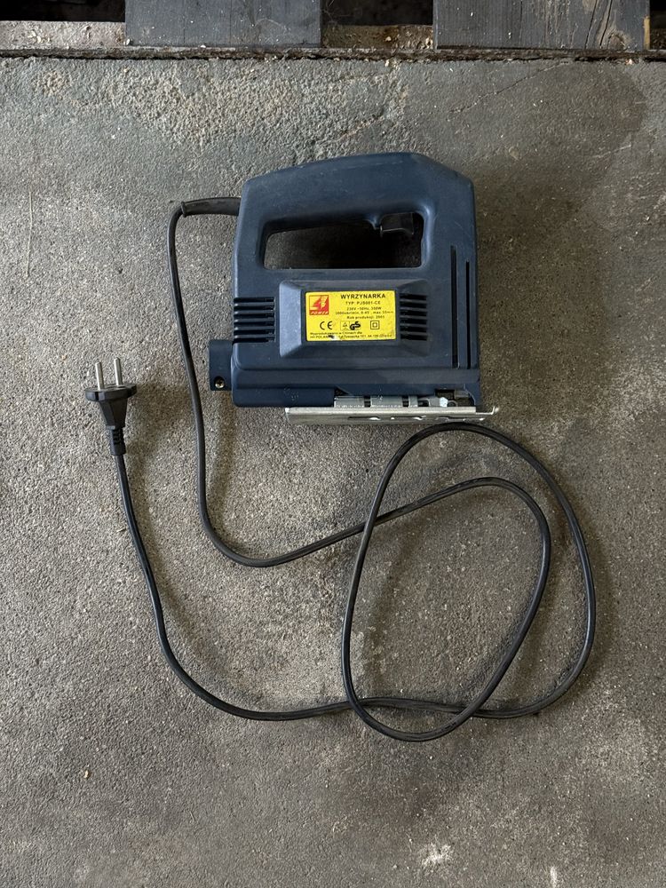 wyrzynarka  350w regulowane  kąty