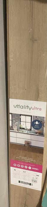 Panele podłogowe Vitality Ultra Dąb Cali V005 Ac5 8mm 30.5 m2