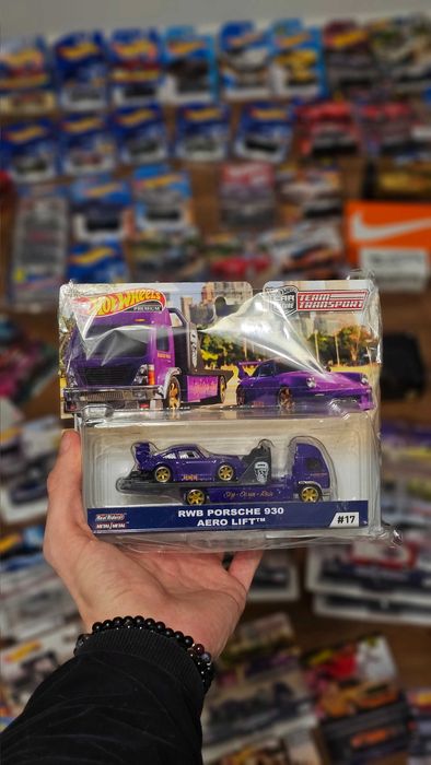 Hot Wheels Premium Car Culture RWB Porsche 930 Aero Lift Purple/Fiolet