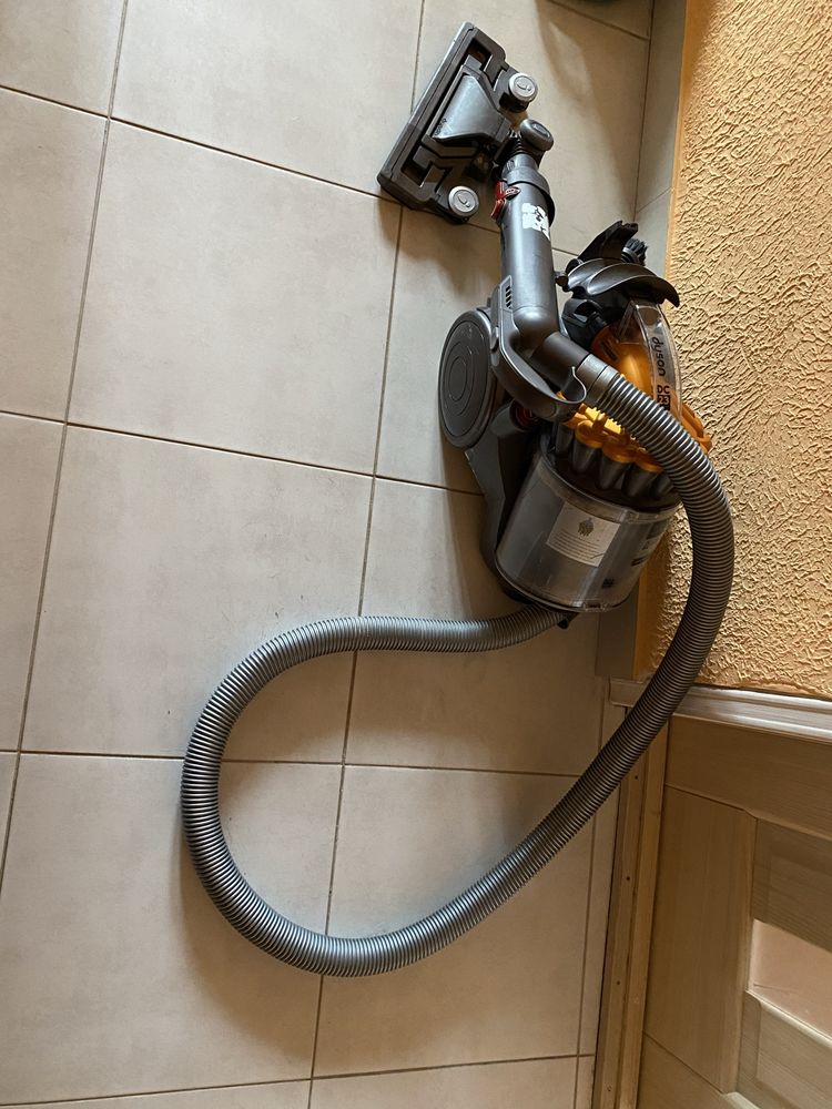 Пилосос Dyson вживаний