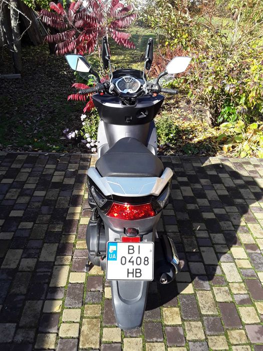 Максі скутер Yiben YB150T-11