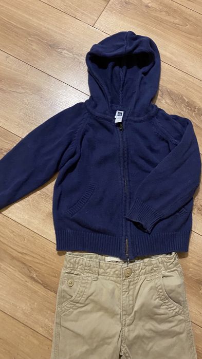 Spodnie i sweterek Gap -104cm