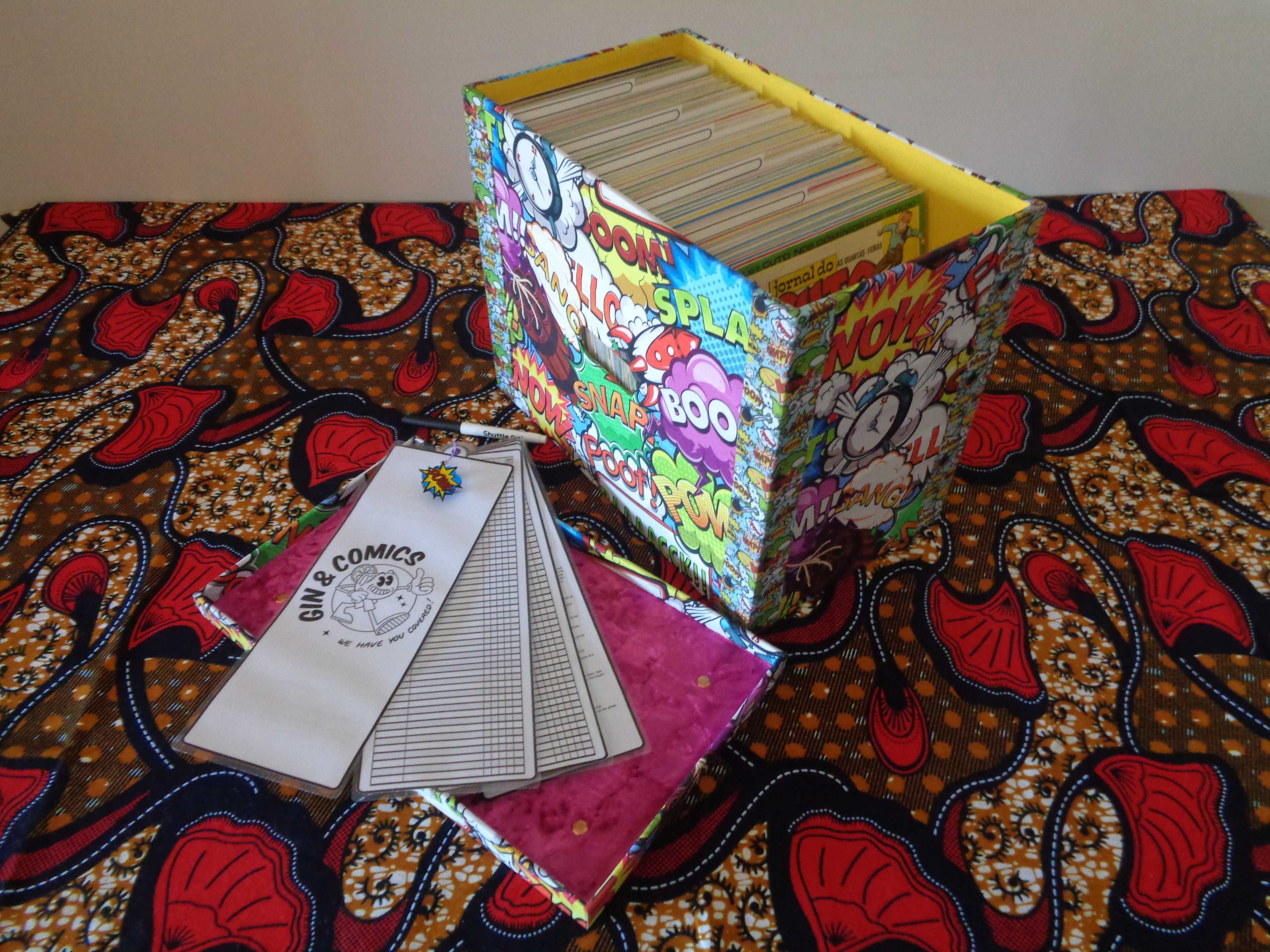 Jornal do Cuto completo, com os suplementos intactos e 41 posters.