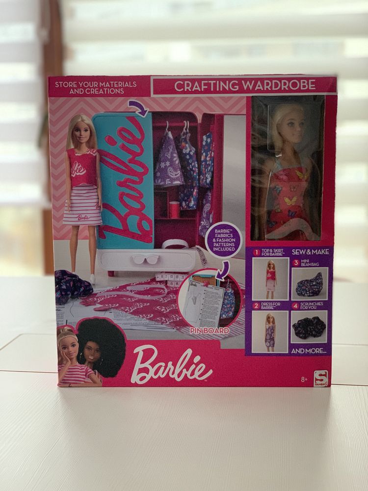 Nowy zestaw Barbie szafa na ubrania projektanka prezent