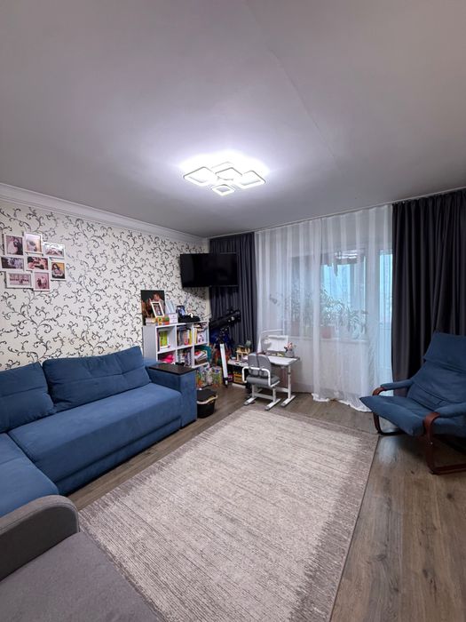 Продам 1 к квартиру в центрі ( район 5/5)