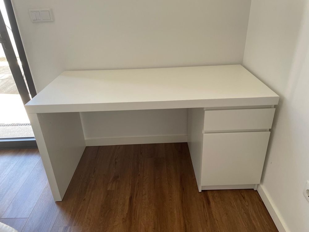 Secretaria com arrumação