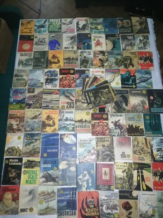 92 sztuk Tygrysy seria ksiazek wojennych Tygrys komplet stan bdb