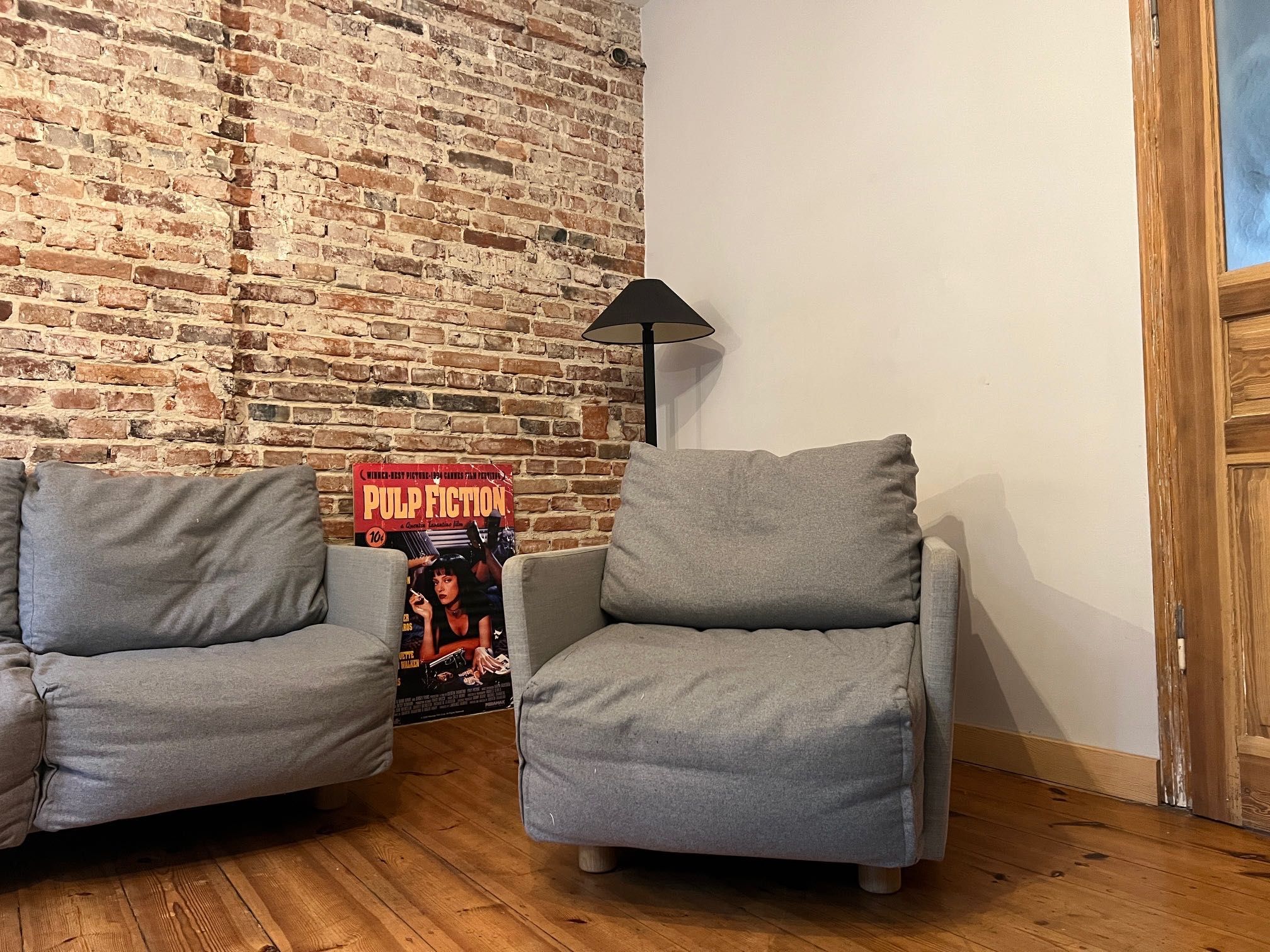 Markowa sofa i fotel Comforty projekt Rygalik 234 cm dł szara