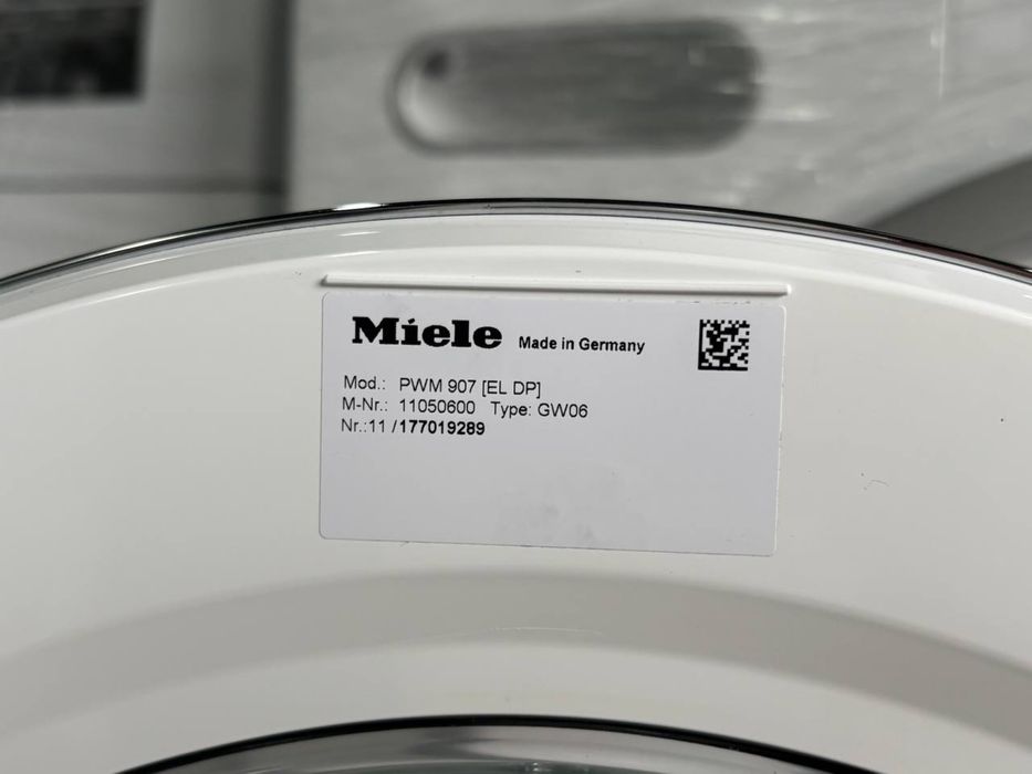 Професійна пральна машина Miele PWM 907