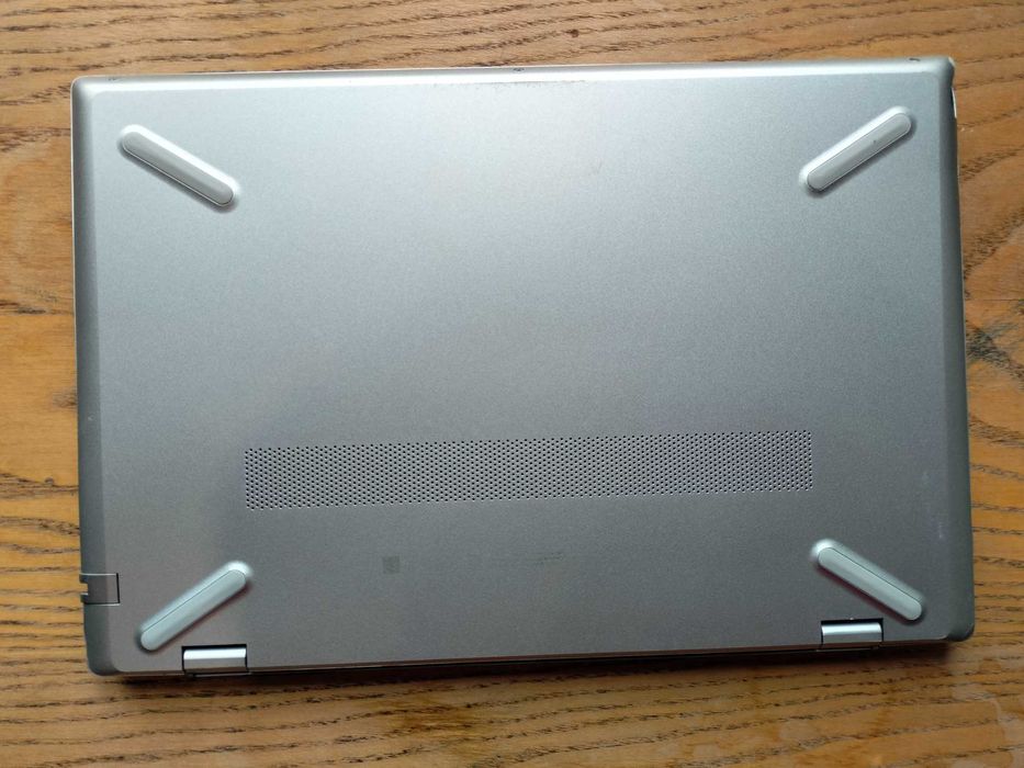 Wydajny laptop do nauki i pracy