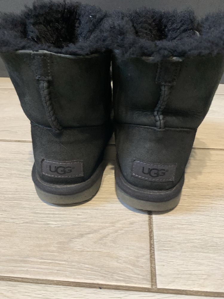 Натуральні Угги UGG, ботинки