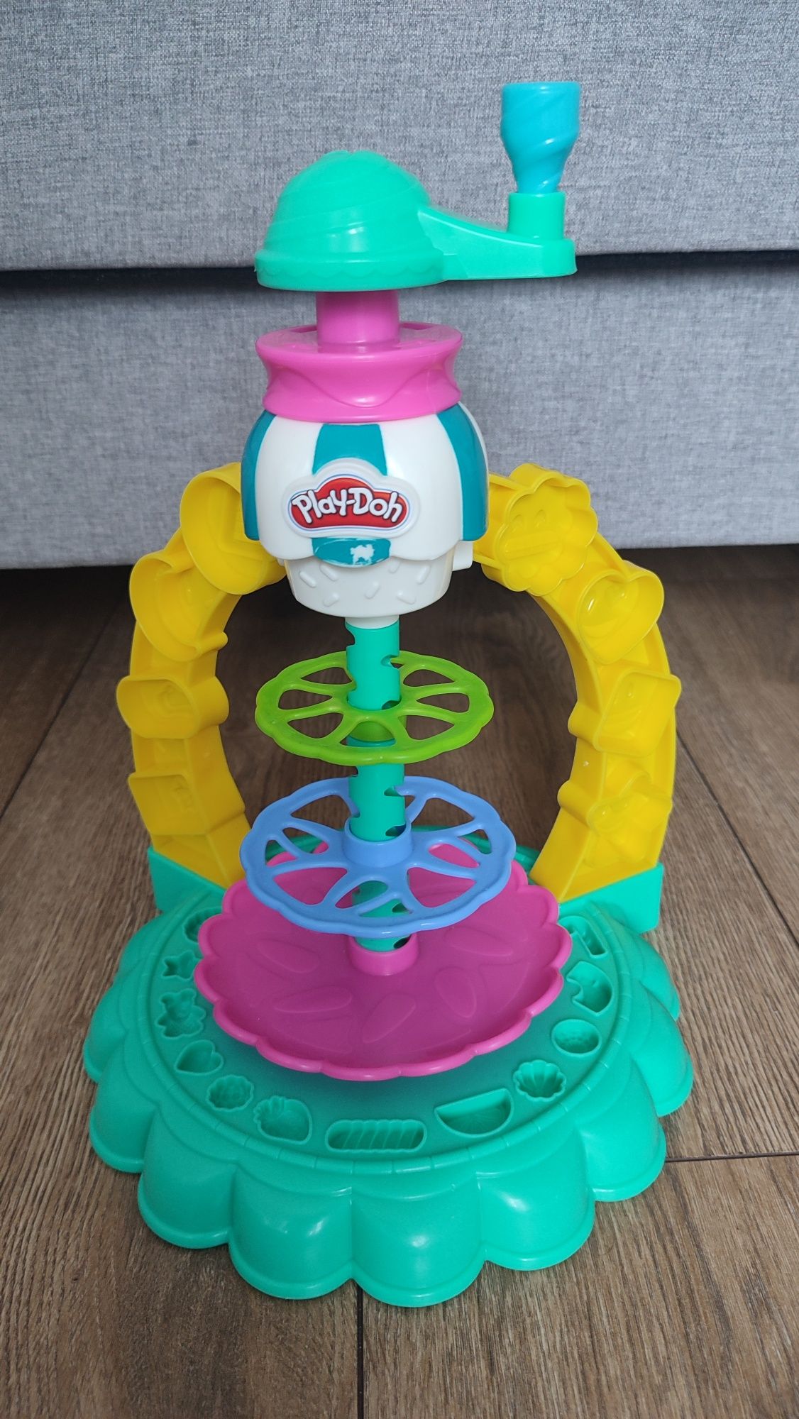 Play Doh Kitchen posypkowa wieża + gratis