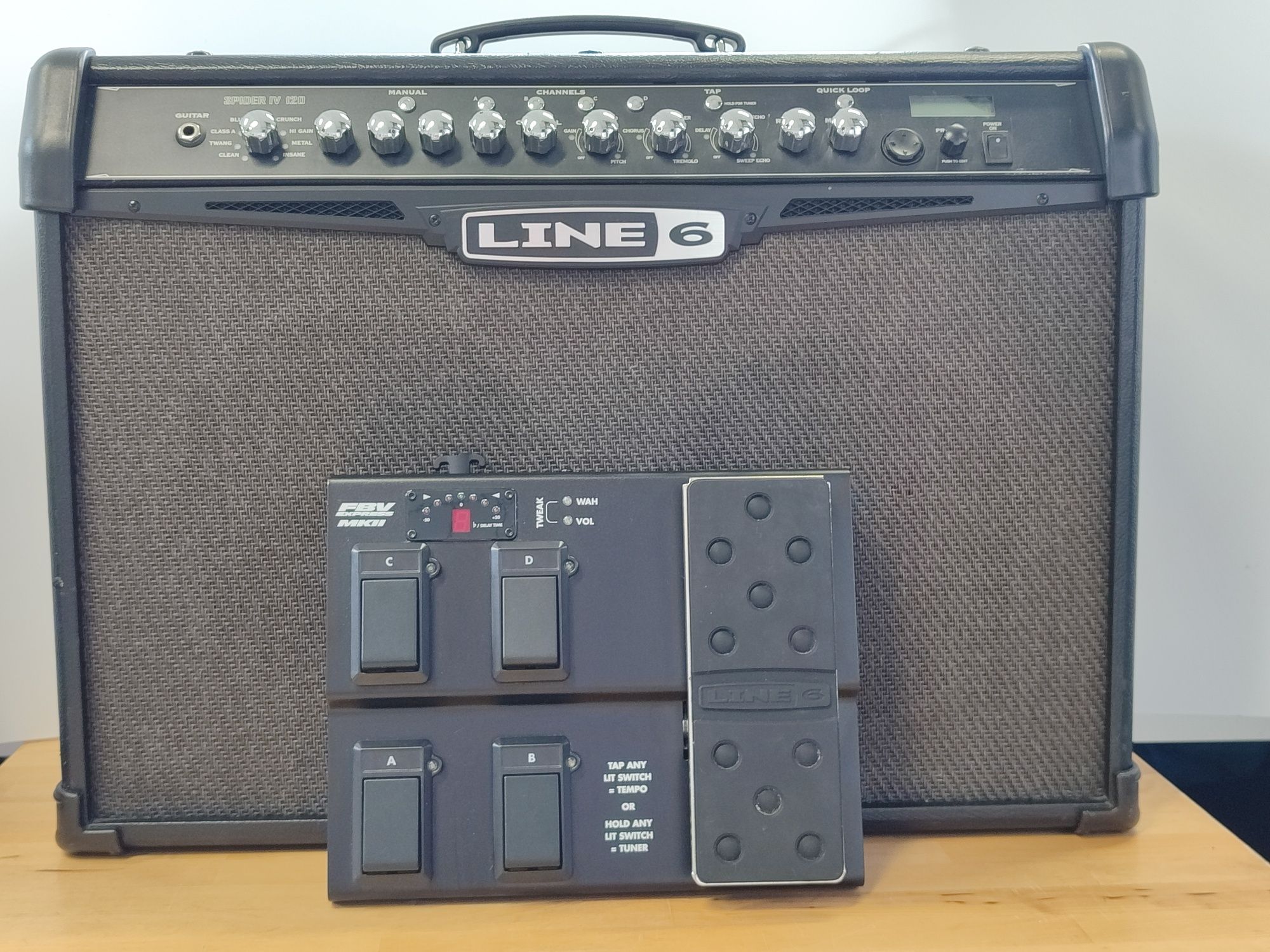 Wzmacniacz gitarowy Line 6 Spider 120W, z podłogą, stan bdb