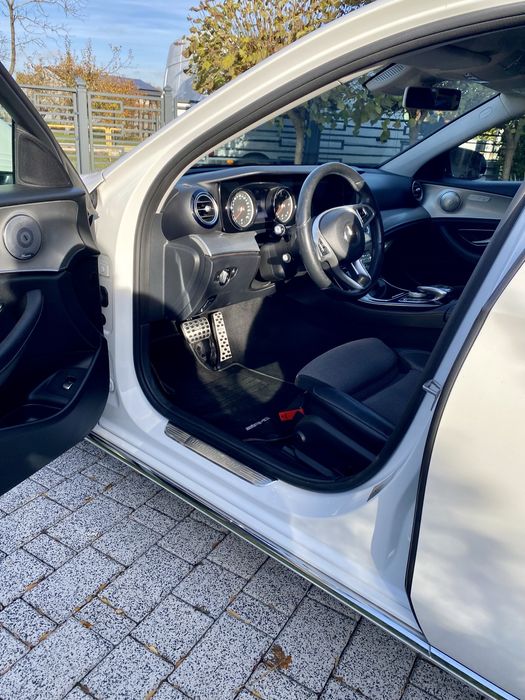 Mercedes- Benz E- klasa 220 d. Salon Polska Multibeam LEd