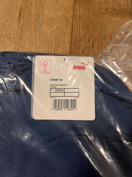 Granatowy plecak Puma
