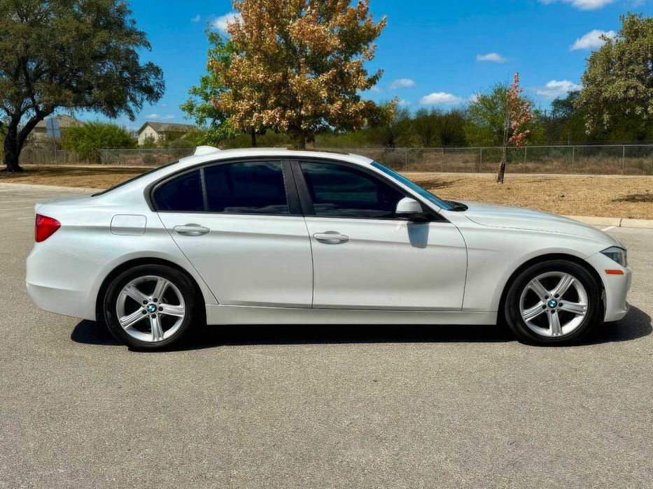 BMW 3 Series 328i      2015