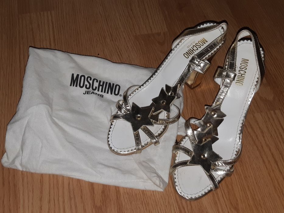 Босоніжки,  босоножки