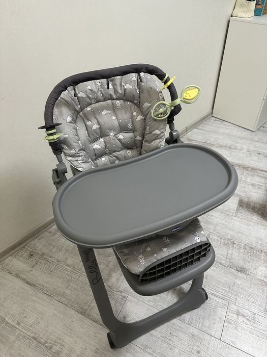 Стільчик Chicco Polly