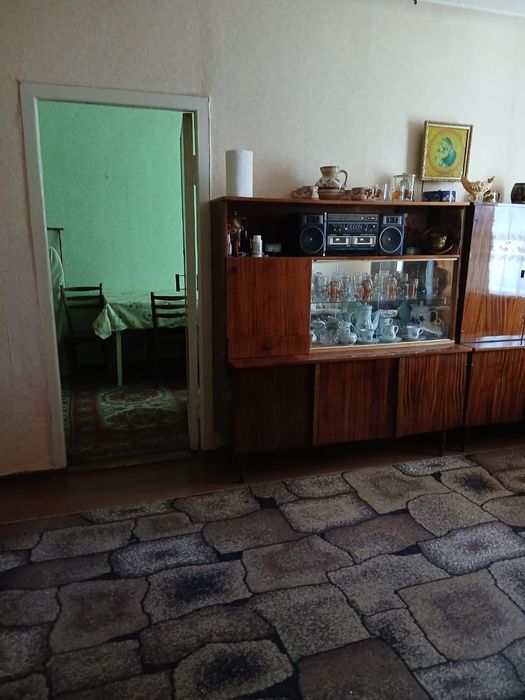 Продам 2-х кімнатну квартиру