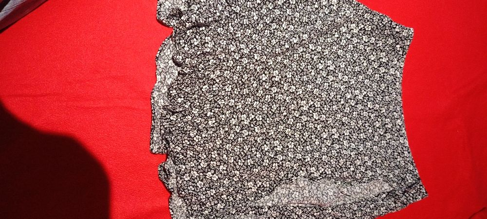 Sprzedam spódnicę córki