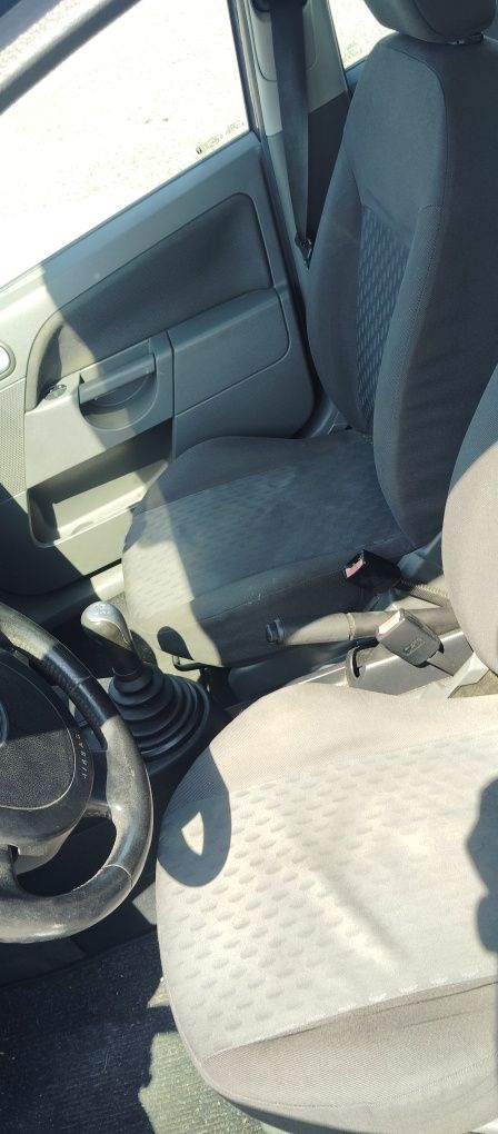 Ford fiesta 2002 a gasóleo 35345 kilometros