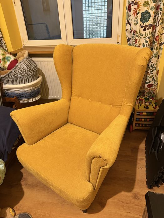 Na sprzedaż fotel uszak + gratisy