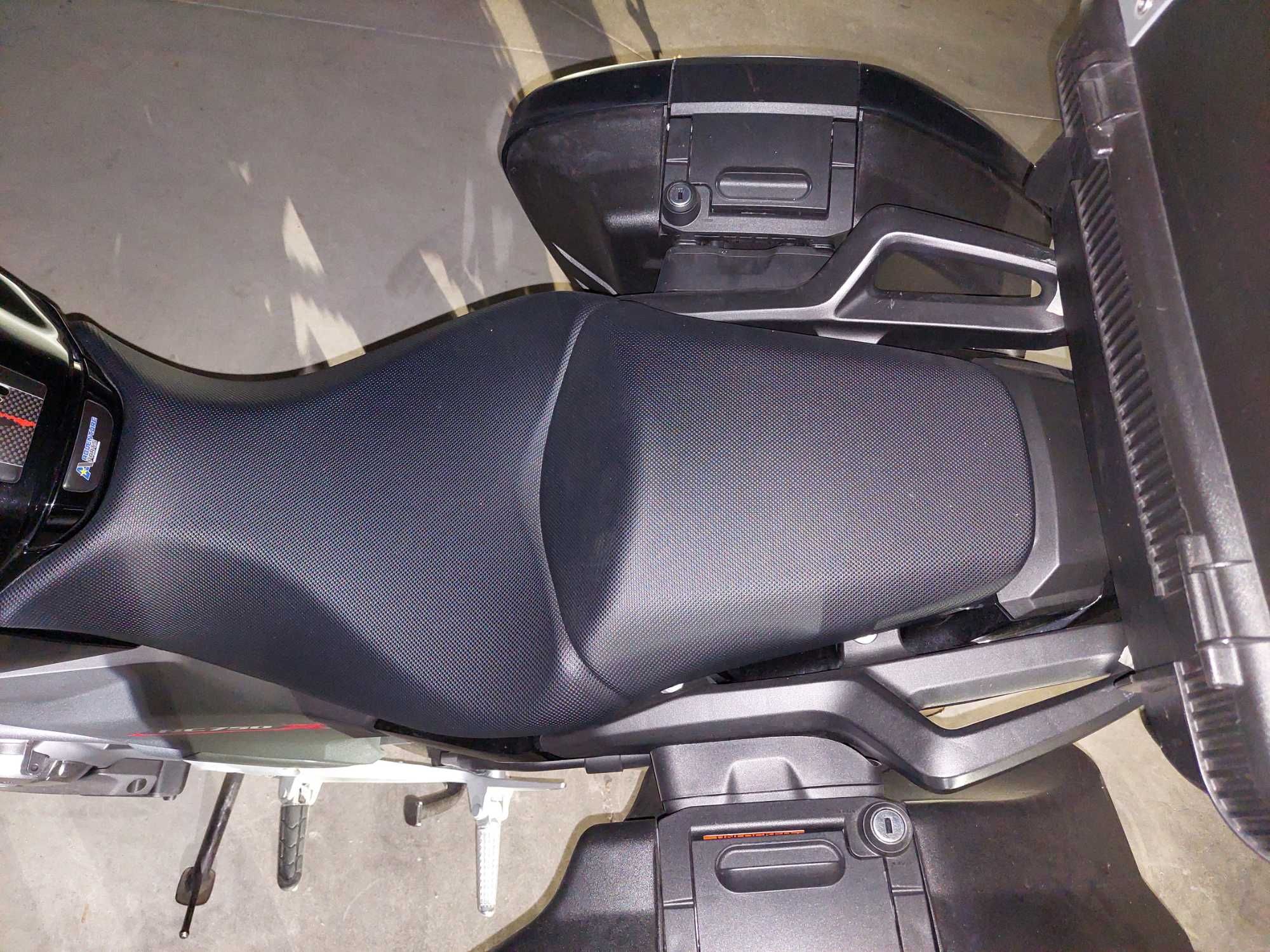 HONDA NC 750X DCT como nova