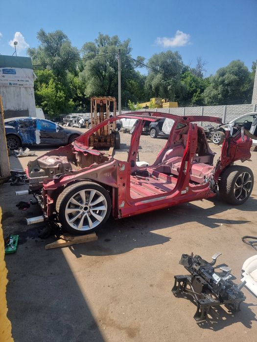 Разборка Тесла Model 3 Y 2021-2023